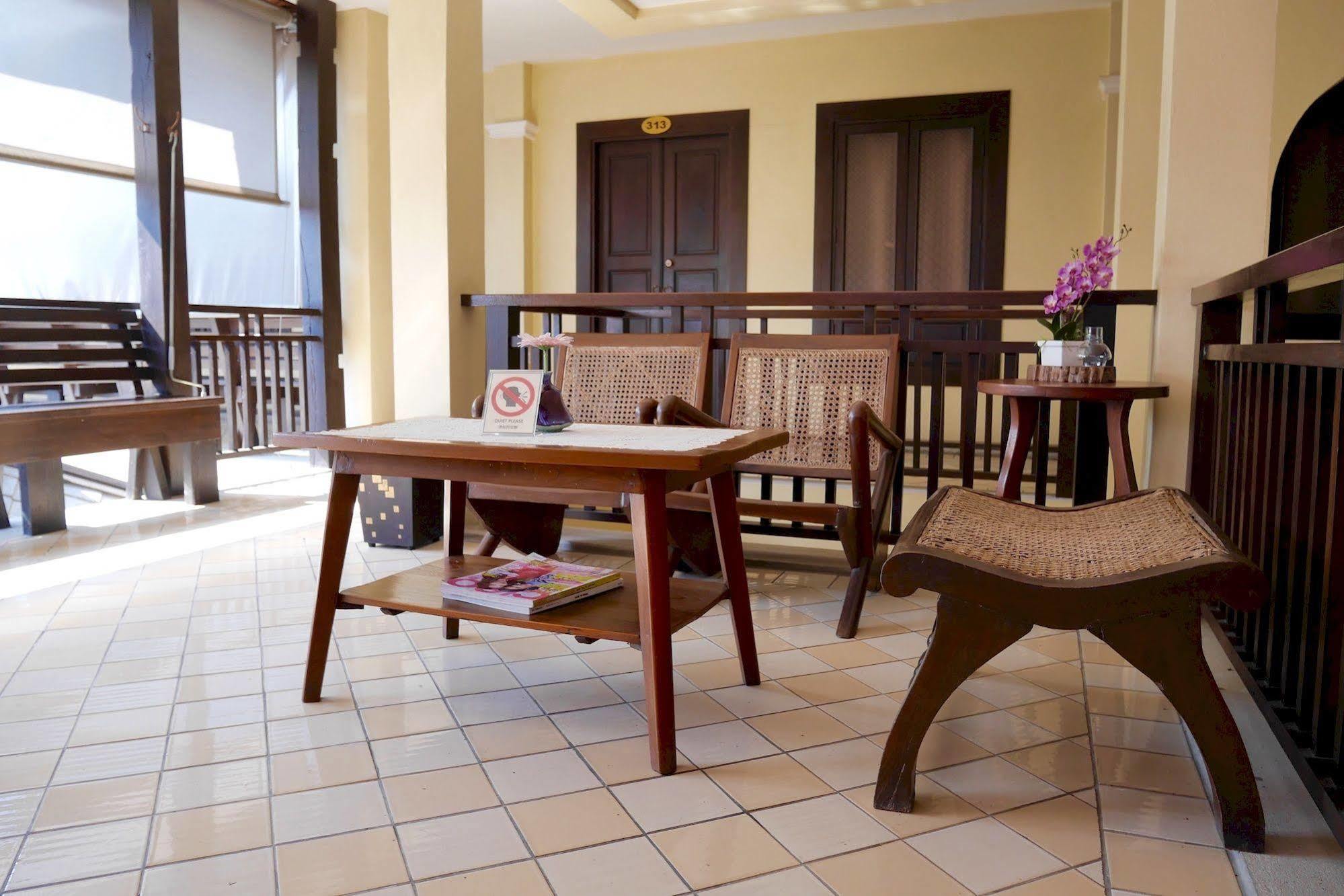 Na Thapae Hotel Chiang Mai Buitenkant foto