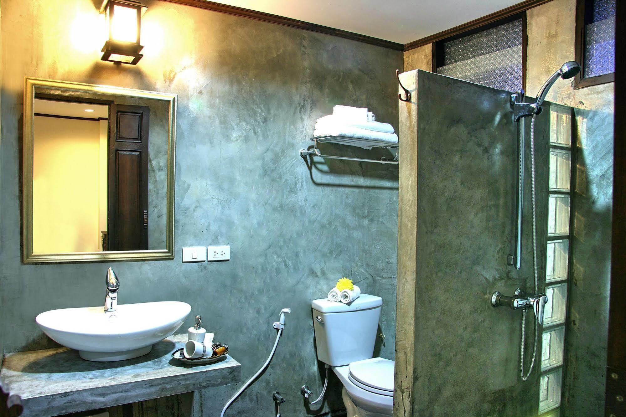 Na Thapae Hotel Chiang Mai Buitenkant foto